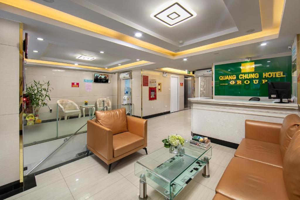 Quang Chung Hotel - 56 Le Van Thiem - By Bay Luxury 河内 外观 照片